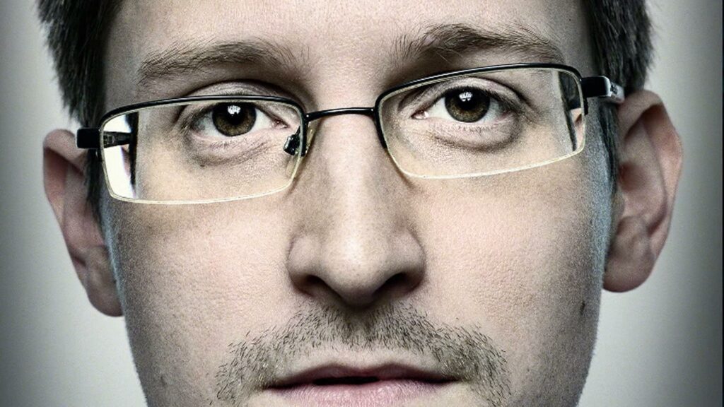 Passion of Arts Citizenfour: Das Bild zeigt Edward Snowden in Frontalaufnahme