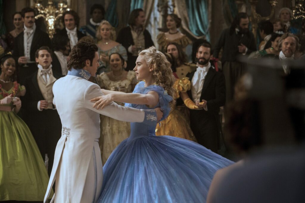 Passion of Arts: Cinderella und der Prinz tanzen