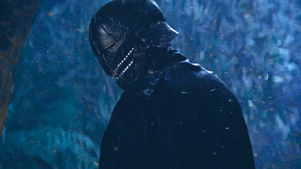 The Acolyte Folge 4: Das Bild zeigt eine Person mit einer finsteren Rüstung und einem schwarzen Helm