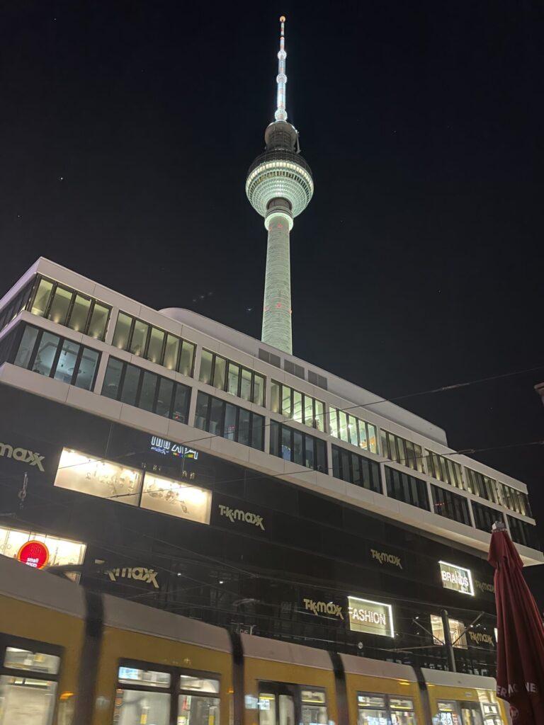 Fernsehturm bei Nacht