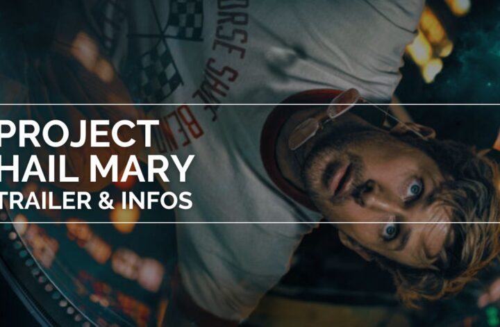 Das Bild zeigt Ryland Grace (Ryan Gosling) in "Project Hail Mary", der durch eine Art Bullauge schaut. In einem weißen Rahmen steht in weißen Lettern "Project Hail Mary Trailer & Infos"