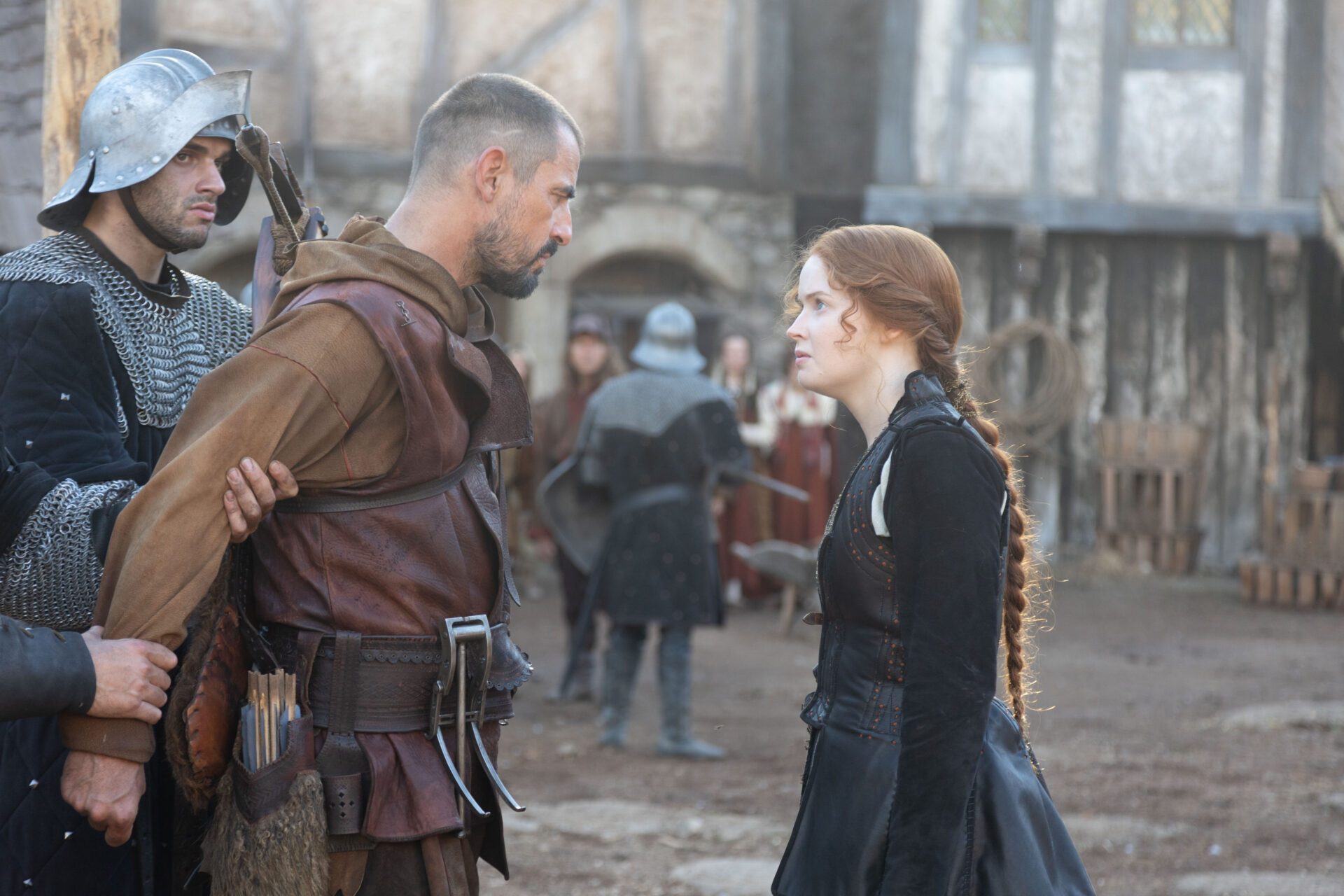 Wilhelm Tell (Claes Bang) mit Bertha (Ellie Bamber)