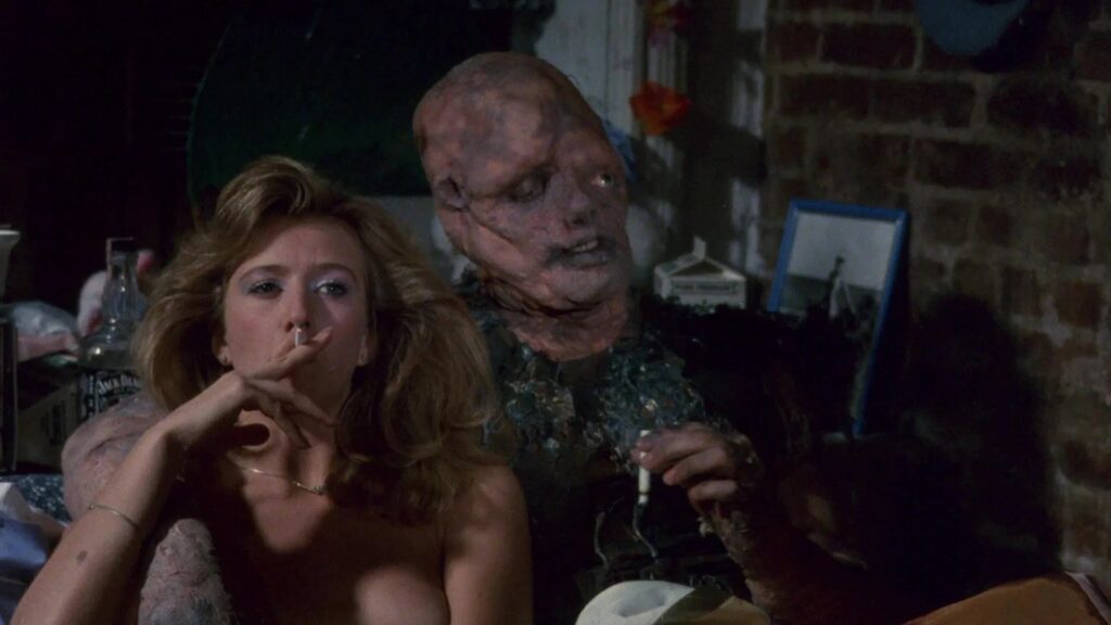 Der Film zeigt den Toxic Avenger und seine Freundin Sara aus dem Film "Atomic Hero"