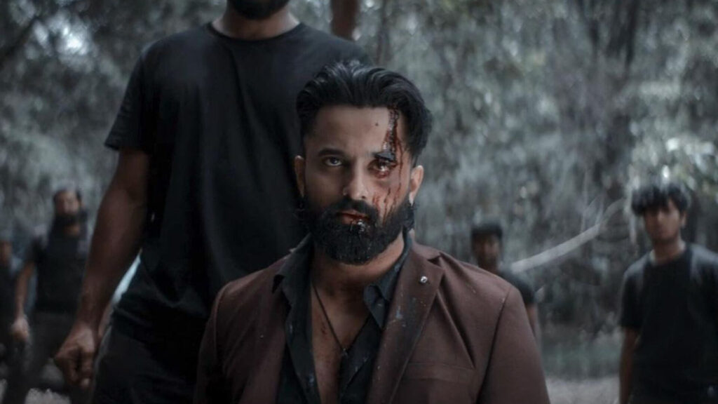 Das Bild zeigt Unni Mukundan in einer Szene des Films Marco.