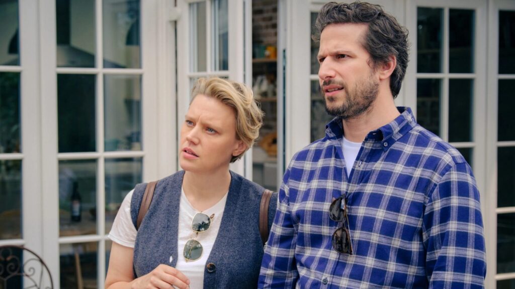 Das Bild zeigt Kate McKinnon (links) und Andy Samberg im Film "Die Rosenschlacht" | Media Monday #745