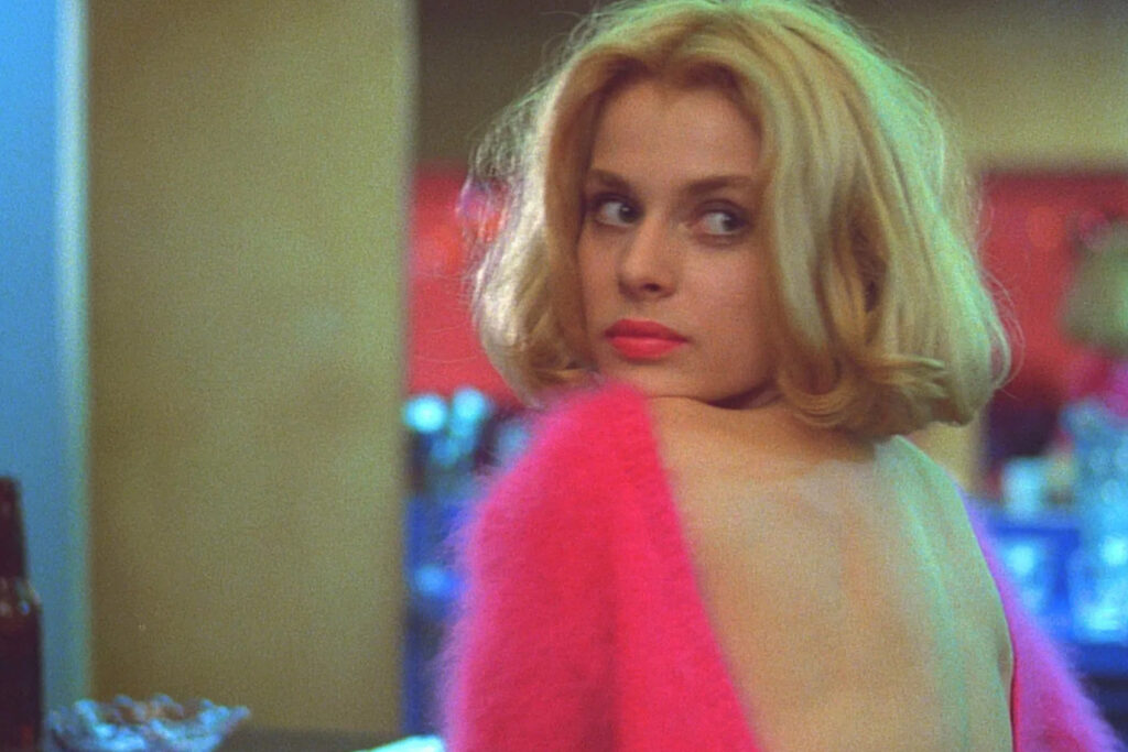 Das Bild zeigt Nastassja Kinski im Film "Paris, Texas" von Wim Wenders | Themenübersicht Februar 2026