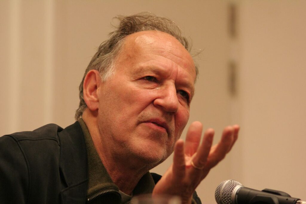 Das Bild zeigt Werner Herzog bei der Pressekonferenz in Brüssel 2007 | Urchin