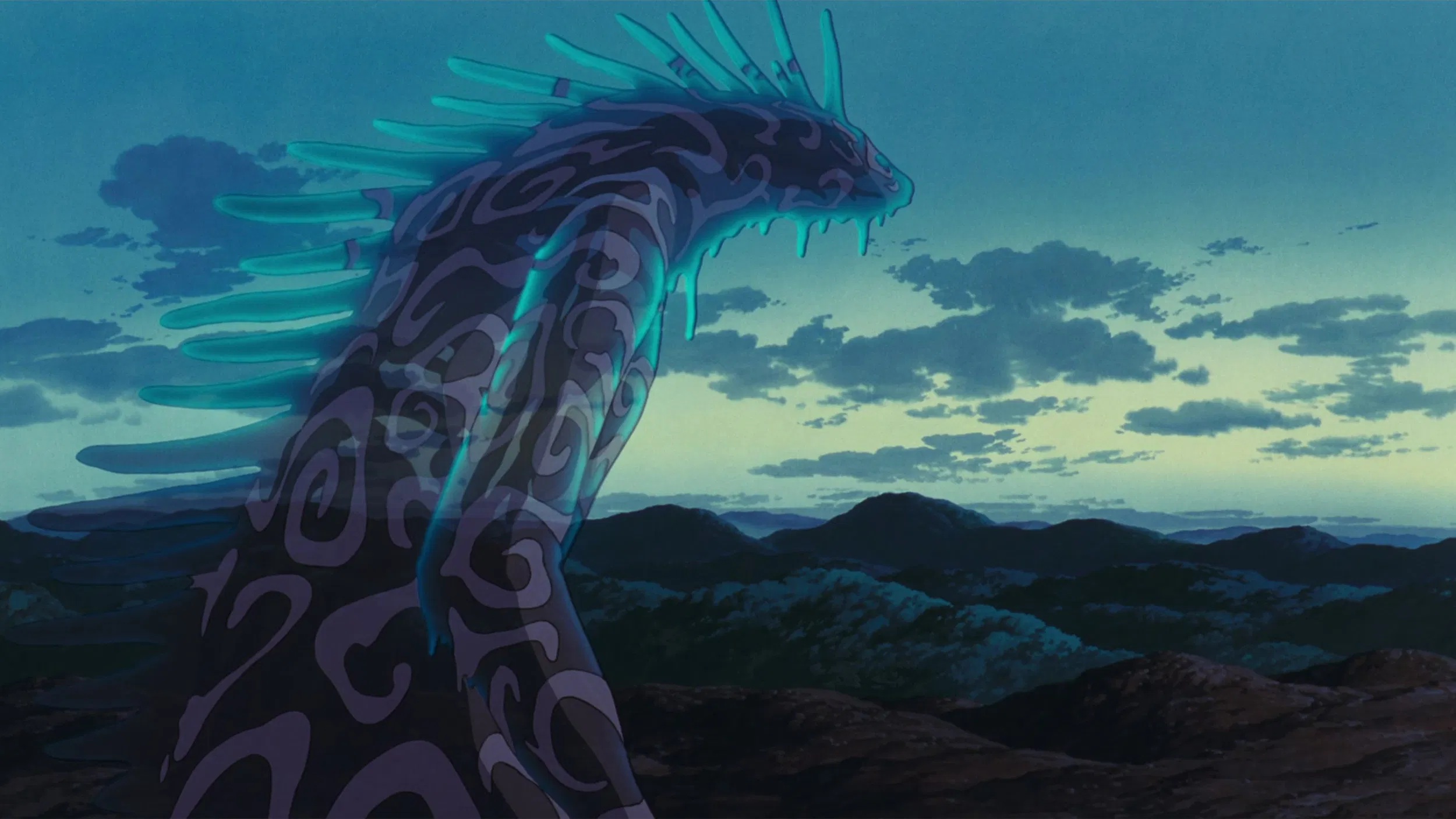 Der Nachtwandler aus dem Film "Prinzessin Mononoke" blickt über den Wald