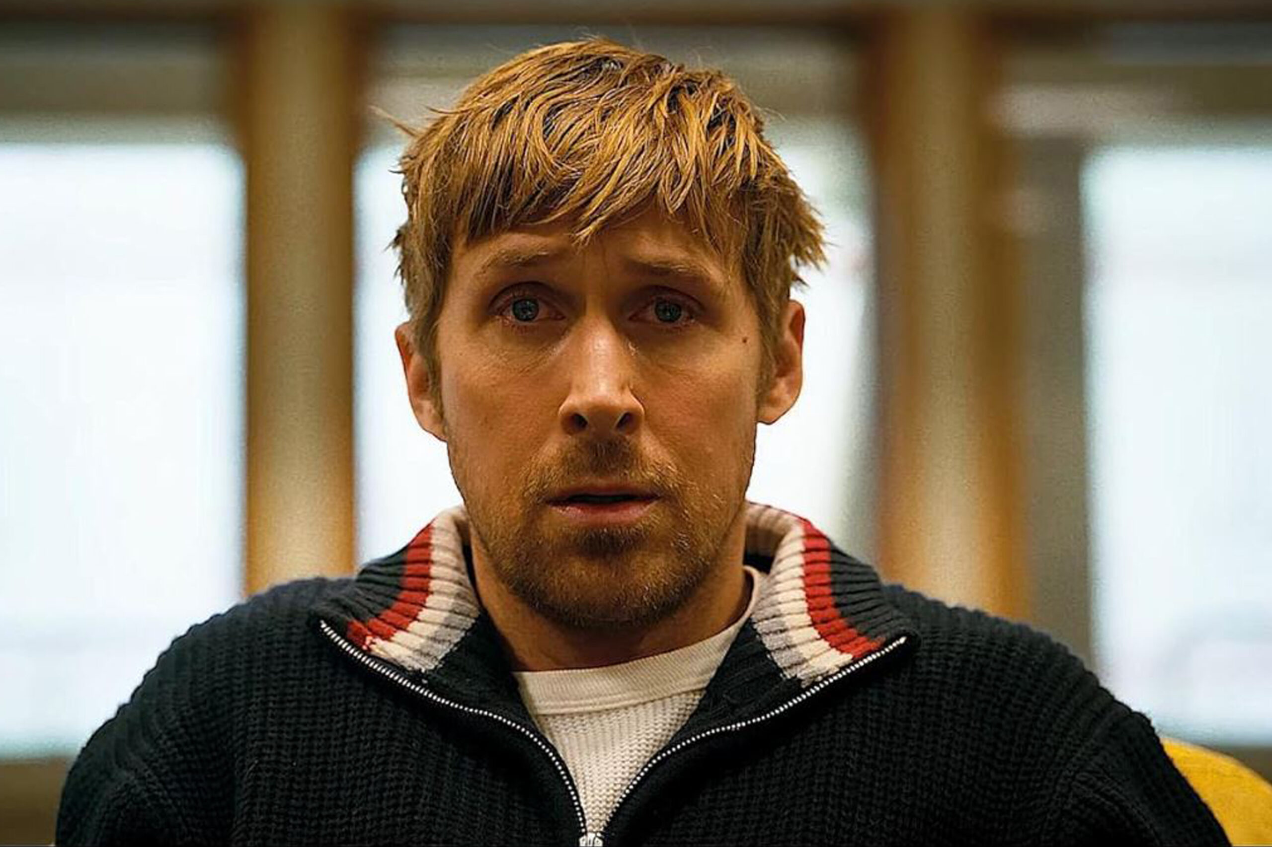 Das Bild zeigt Ryland Grace (Ryan Gosling) weinend und verzweifelt