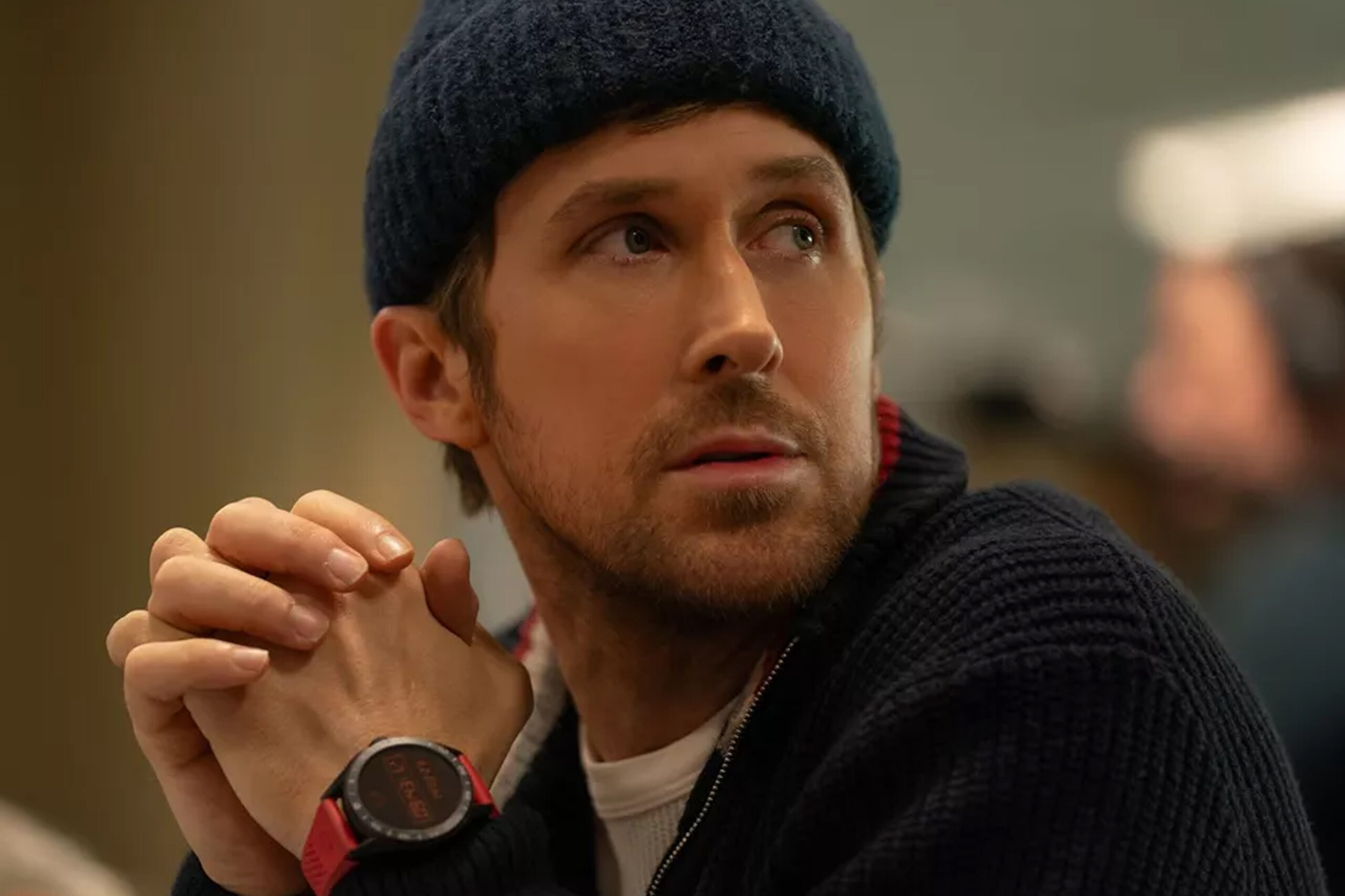 Das Bild zeigt Ryan Gosling als Ryland Grace in Knitwear im Film Der Astronaut