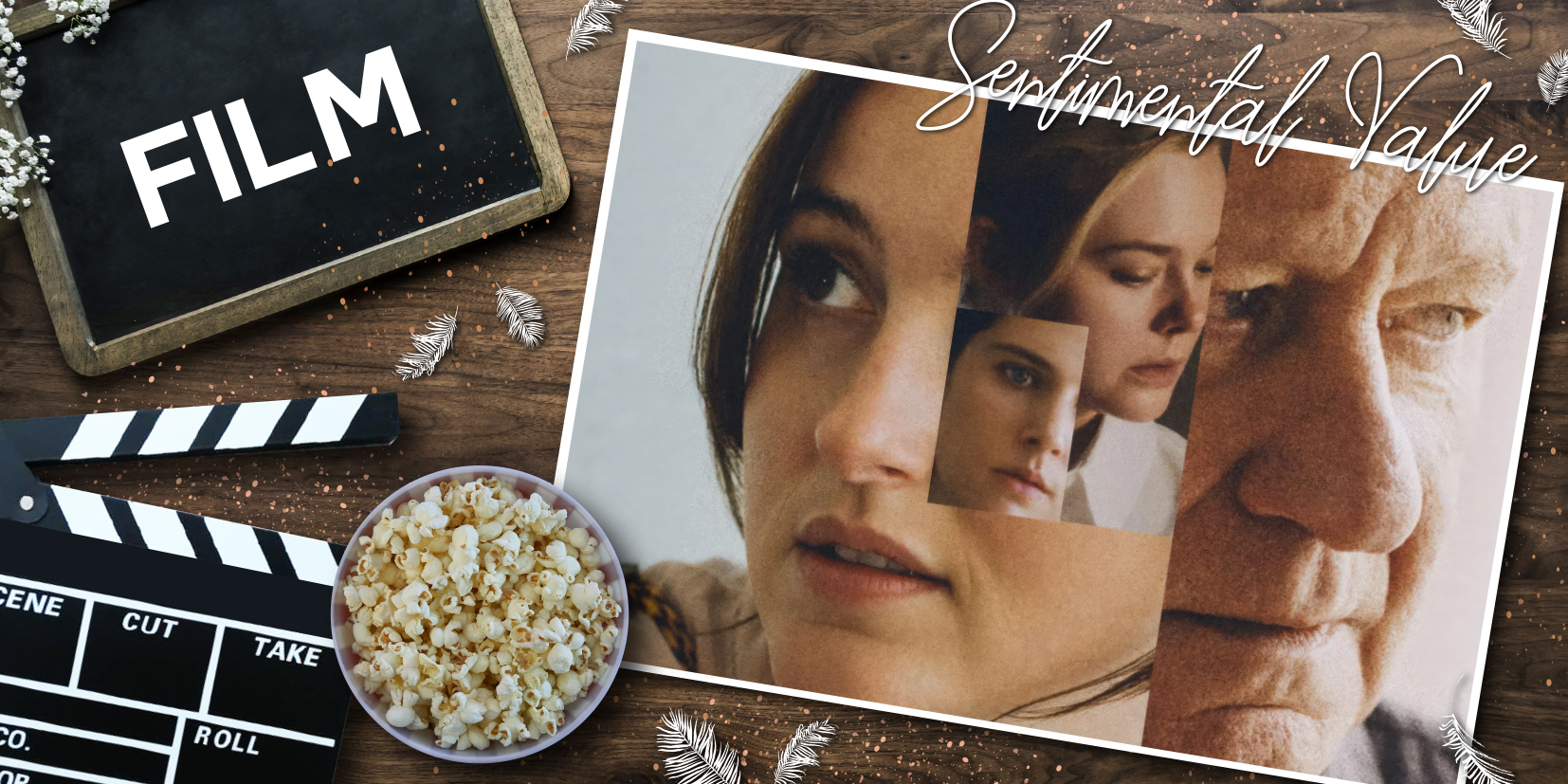Filmisches Stillleben mit Popcorn, Filmklappe und einem Poster zum Film „Sentimental Value“, das drei emotional inszenierte Porträts zeigt; dekorative Federn rahmen die Szene und betonen das nostalgische, gefühlvolle Thema des Films.