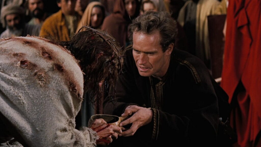 Ben Hur reicht Jesus eine Kelle mit Wasser | Die 5 besten Filme über die Antike