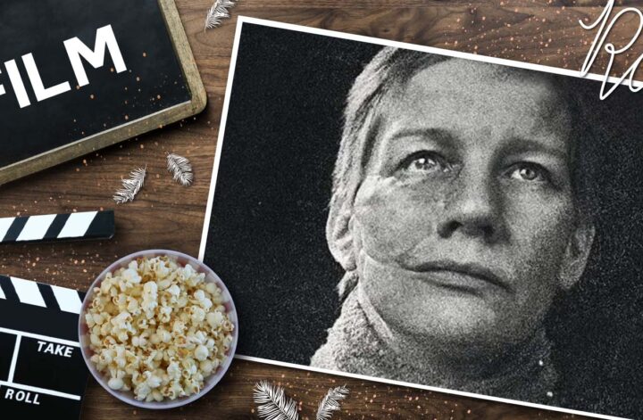 Collage mit Filmthema: Links ein schwarzes Schild mit dem Wort FILM in weißen Großbuchstaben, darunter eine Filmklappe und eine Schüssel Popcorn auf Holz. Rechts ein schwarz‑weißes Porträt von Sandra Hüller, die leicht nach oben blickt. Darüber steht der Schriftzug Rose in eleganter Kursivschrift, umgeben von kleinen weißen Federn und dekorativen Partikeln.