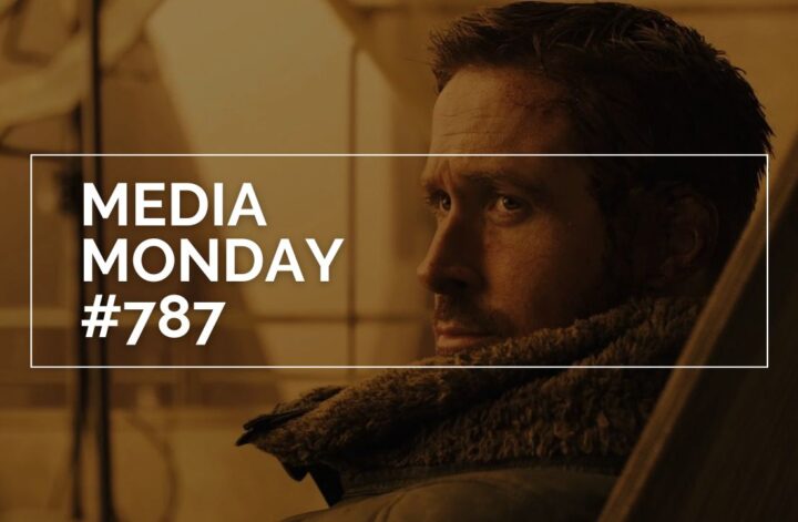 Ryan Gosling als Officer K sitzt in einem warm orange beleuchteten, futuristisch‑industriellen Raum und trägt eine schwere Jacke mit Fellkragen. Sein Blick geht leicht zur Seite, das Licht betont die ruhige, nachdenkliche Stimmung der Szene. Über dem Bild liegt ein weißer Rahmen mit der Aufschrift „MEDIA MONDAY #787“, die als grafisches Element klar hervorsticht.