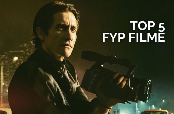 Jake Gyllenhaal als Lou Bloom aus Nightcrawler, wie er nachts in einer urbanen Umgebung mit einer professionellen Kamera filmt. Er trägt dunkle Kleidung, steht vor unscharfen Stadtlichtern und Autos, während über dem Bild der Schriftzug „TOP 5 FYP FILME“ zu sehen ist, der auf eine Ranking‑Rubrik zu Kurzvideo‑entdeckten Filmen verweist.