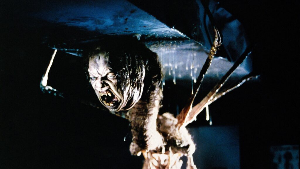 Auf dem Bild ist eine Spinnenartige Version des Monsters zu sehen — Das Ding aus einer anderen Welt | 1982 © United International Pictures | Die 5 besten Remakes
