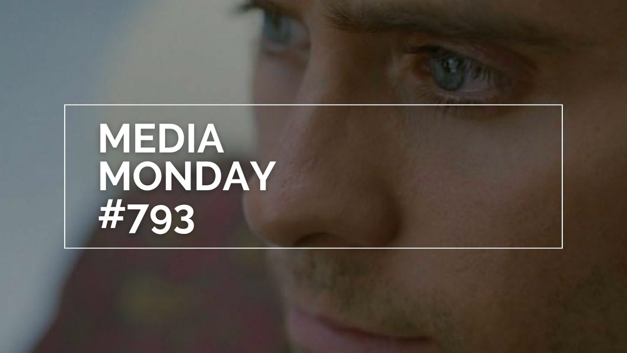 Jared Leto als Nemo Nobody aus dem Film Mr. Nobody in einer Nahaufnahme, bei der Augen, Nase und Mundpartie im Fokus stehen. Über dem Gesicht liegt ein weißer, rechteckiger Rahmen mit dem Schriftzug „Media Monday #793“, der wie ein grafisches Overlay wirkt und das Bild als Teil einer Medienreihe markiert.